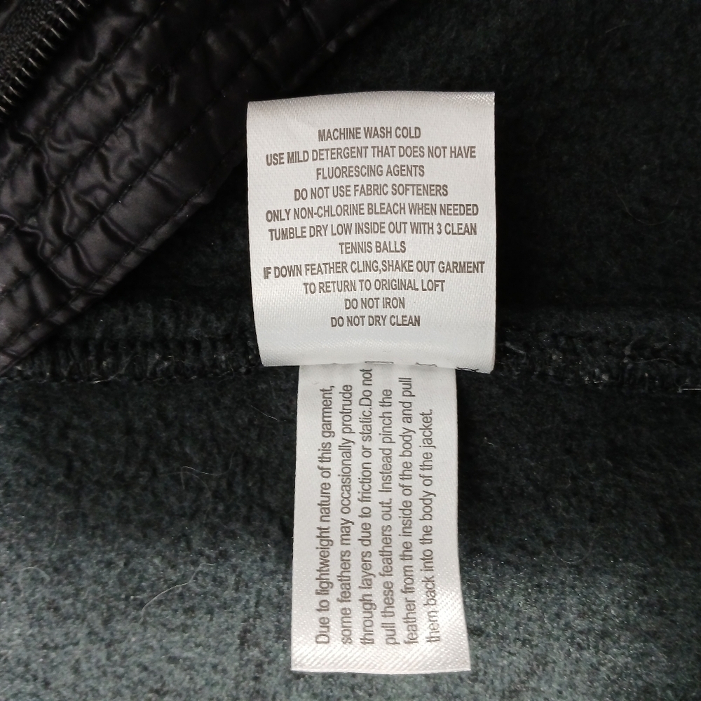 Calvin Klein Ladies Lightweight Packable Downfilled Performance Jacket. Size L - Picture 8 of 10